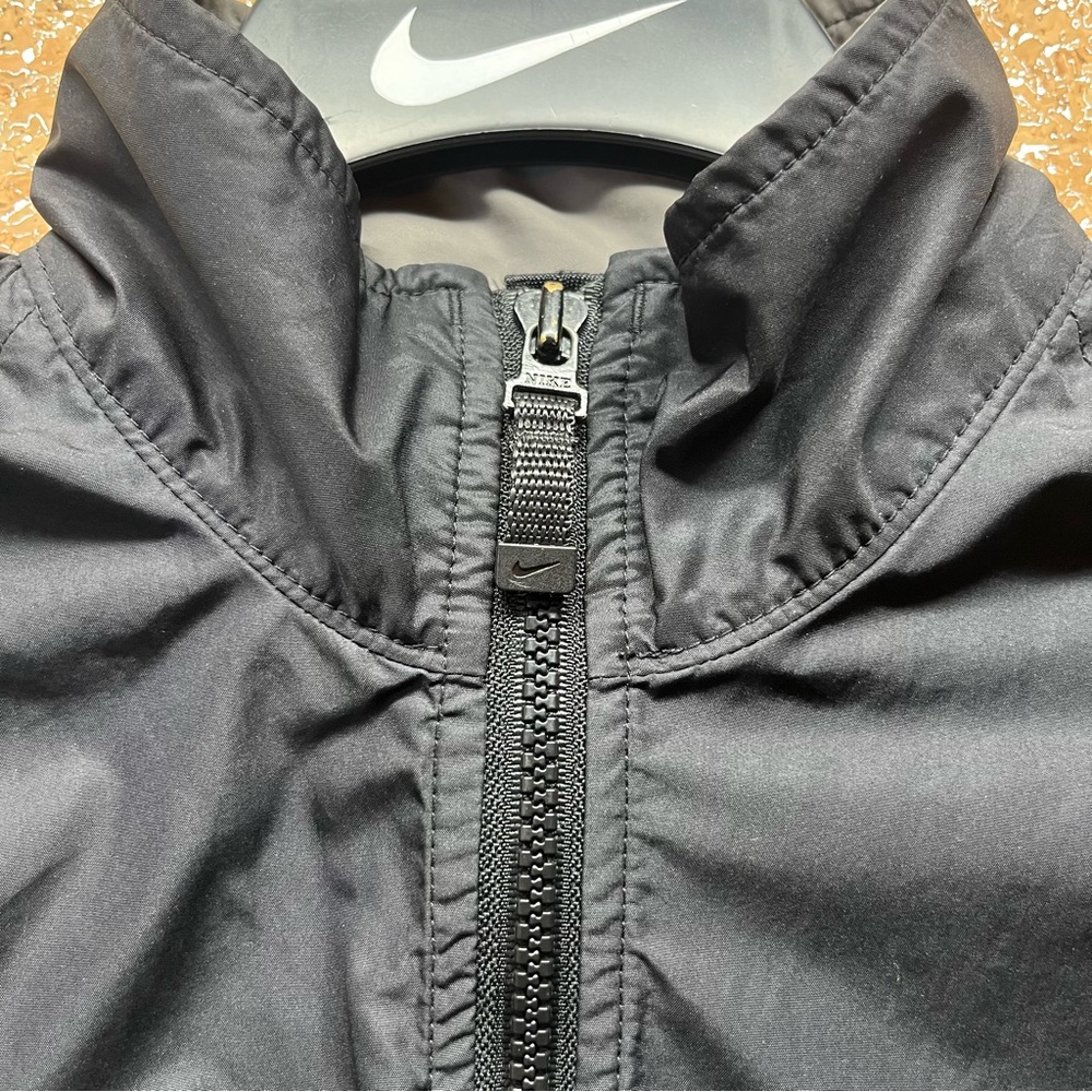 Vintage Nike ACG Black Packable Windbreaker Womens Size S - Picture 6 of 12